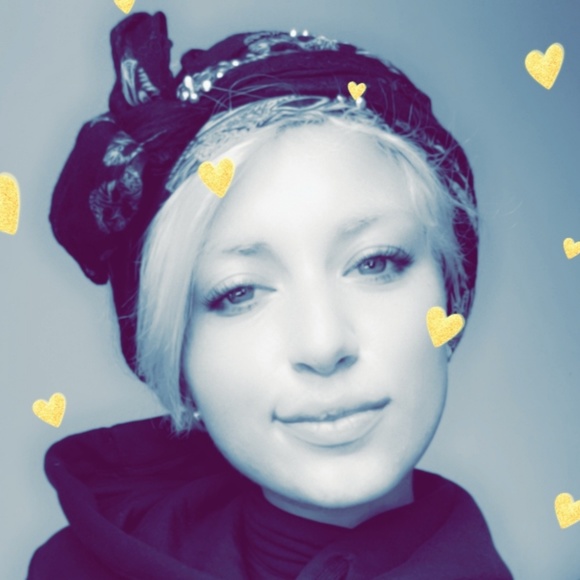 Meet your Posher, Fendi - Picture 2 of 8